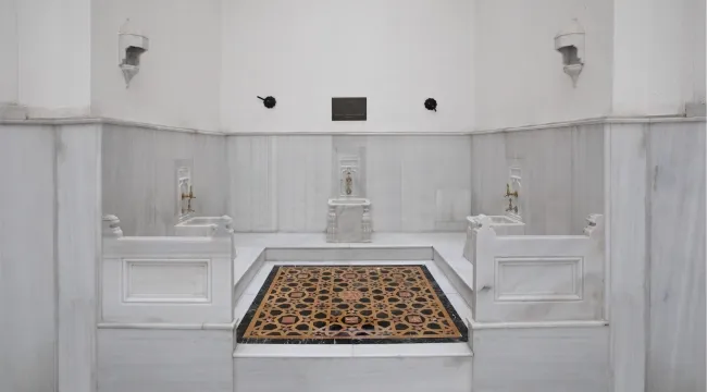 İstanbul'un Kalbinde Arınma: Hürrem Sultan Hamamı Rehberi