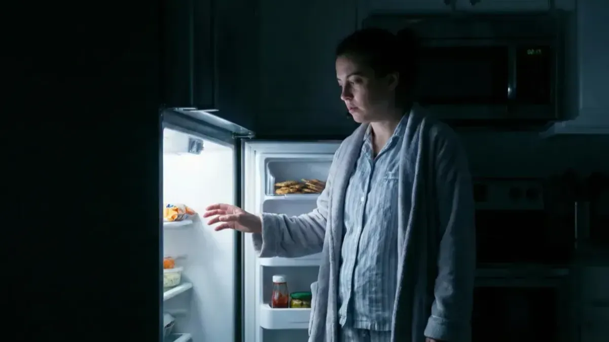 Gece Buzdolabını Açarken İki Kere Düşünün: Metabolizmanız Uyuyor, Sağlığınız Tehlikede!